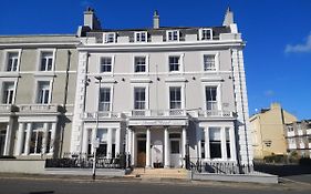 Invicta Hotel